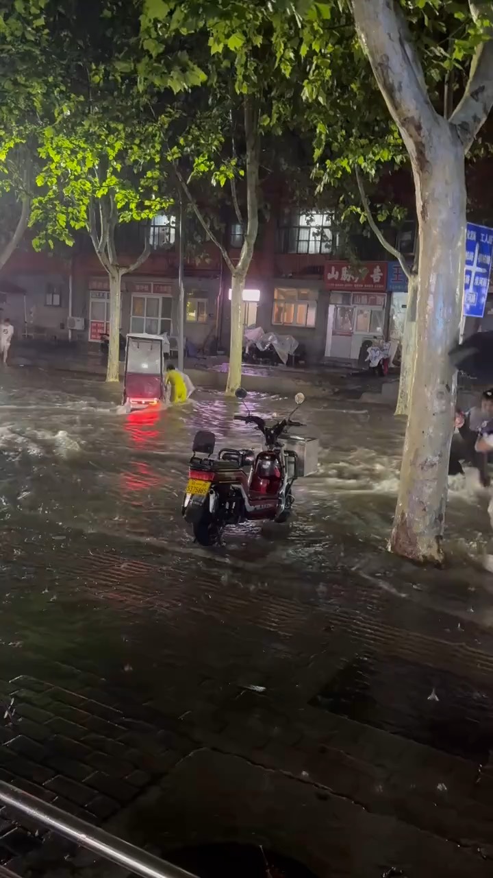 郑州昨晚的雨有多大,资深解答解释落实_特别款72.21127.13.